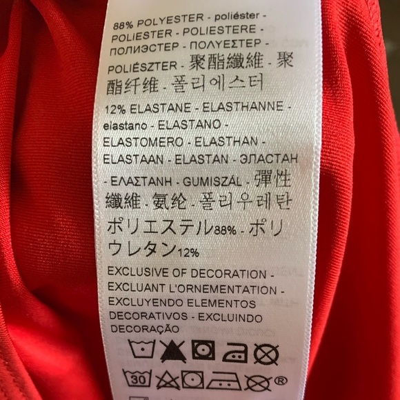 Levi’s Paige Brilliant Red Bodysuit Branded Contra - Picture 9 of 11